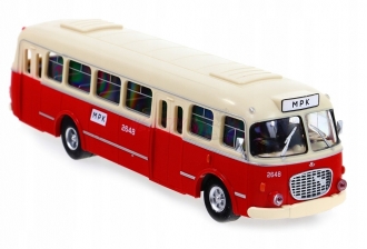 Retro autobus JELTZ 272 "OKURKA"